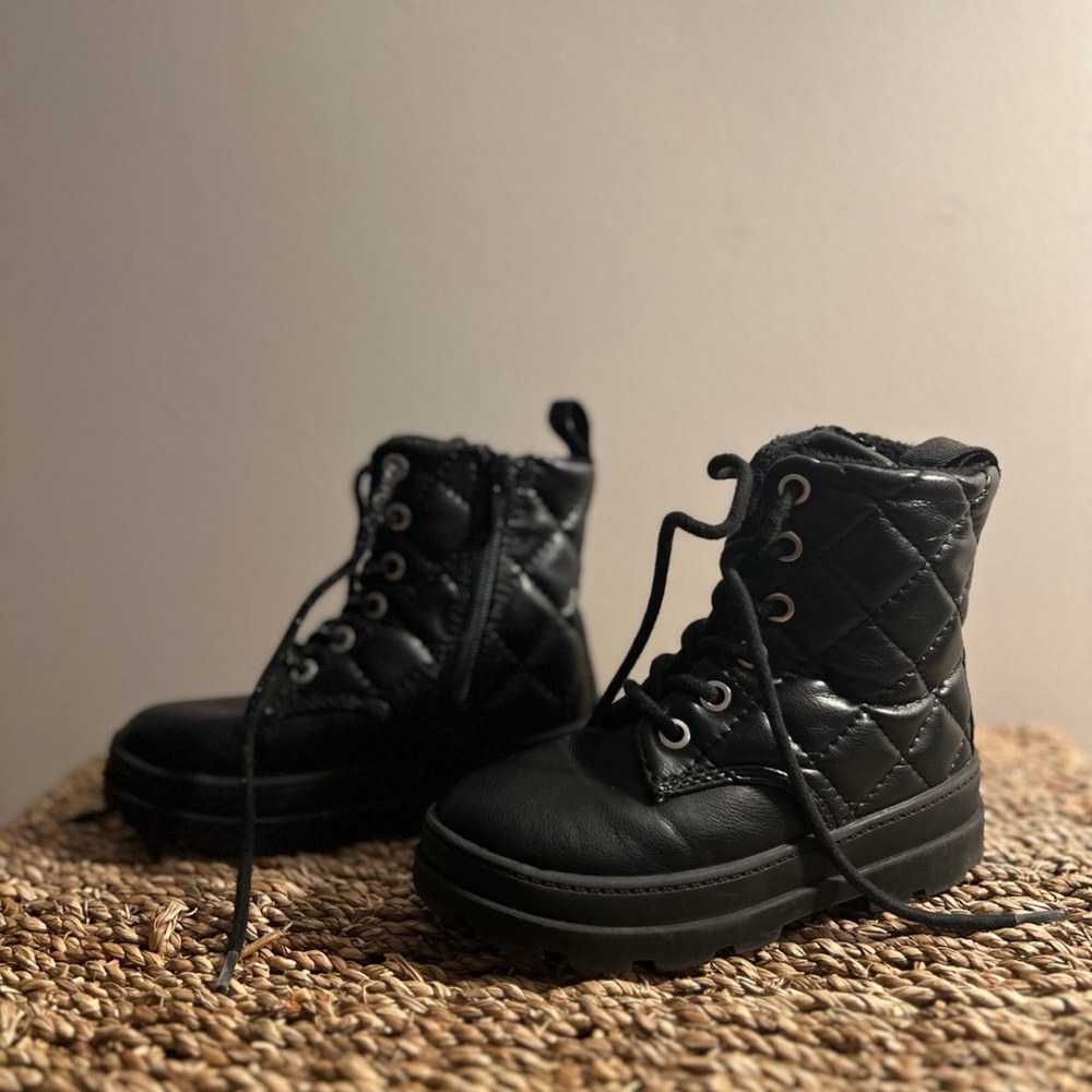 H&M Black Quilted Kids Boots Size 10